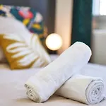 Chez Jules- 4 Pers- Metro Charpennes Villeurbanne